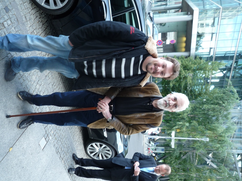Christopher Lee Photo with RACC Autograph Collector RB-Autogramme Berlin Christopher Lee Photo with RACC Autograph Collector RB-Autogramme Berlin