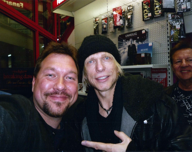 Michael Schenker Photo with RACC Autograph Collector RB-Autogramme Berlin Michael Schenker Photo with RACC Autograph Collector RB-Autogramme Berlin
