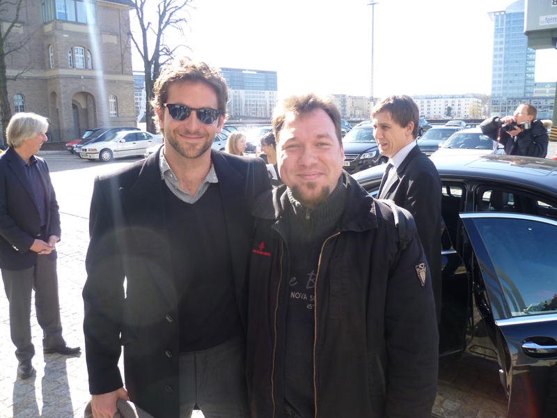 Bradley Cooper Photo with RACC Autograph Collector RB-Autogramme Berlin