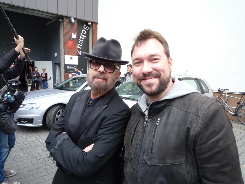 Dave Stewart Photo with RACC Autograph Collector RB-Autogramme Berlin Dave Stewart Photo with RACC Autograph Collector RB-Autogramme Berlin