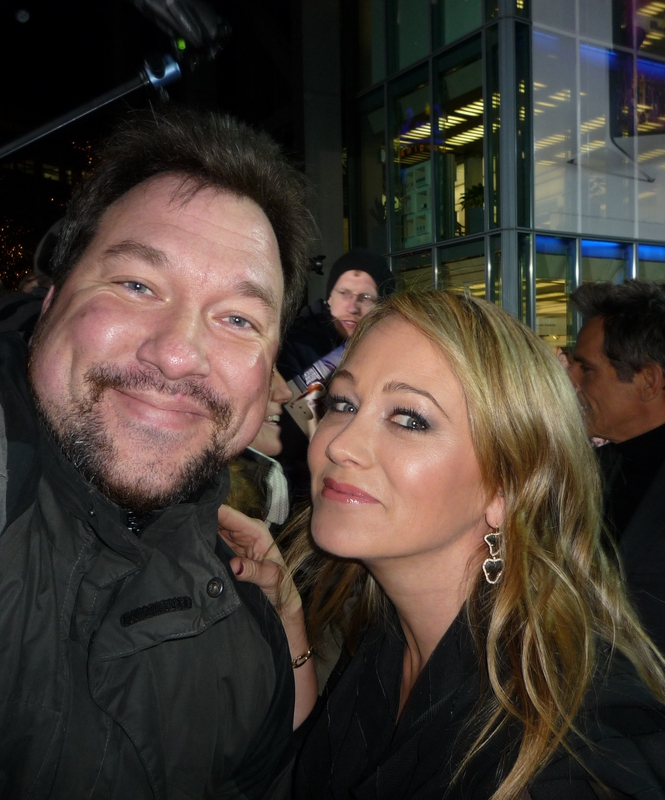 Christine Taylor Photo with RACC Autograph Collector RB-Autogramme Berlin Christine Taylor Photo with RACC Autograph Collector RB-Autogramme Berlin
