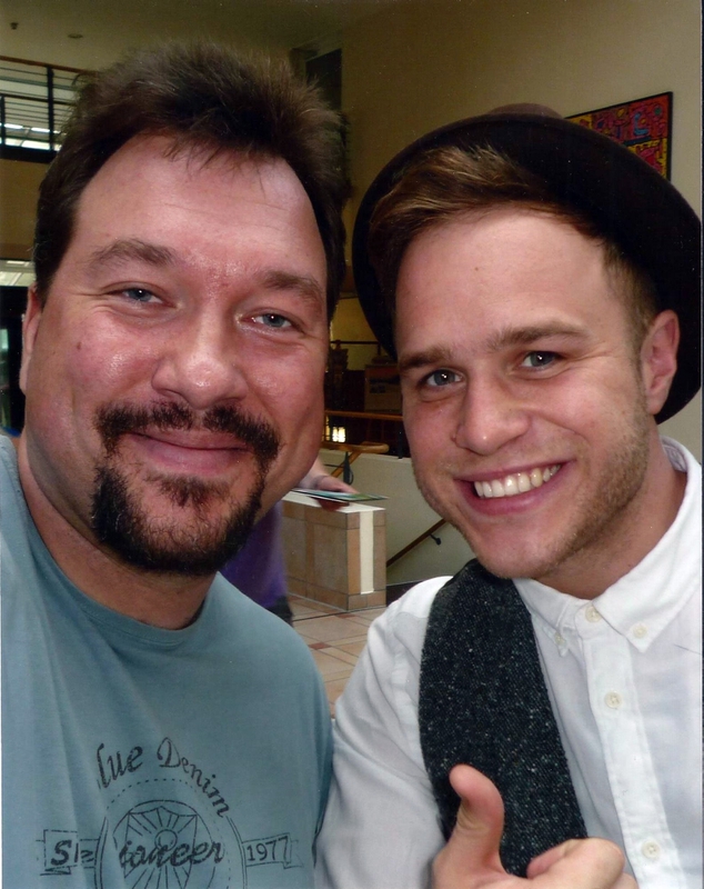 Olly Murs Photo with RACC Autograph Collector RB-Autogramme Berlin Olly Murs Photo with RACC Autograph Collector RB-Autogramme Berlin