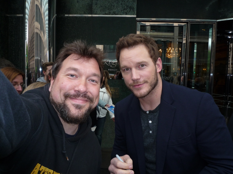 Chris Pratt Photo with RACC Autograph Collector RB-Autogramme Berlin Chris Pratt Photo with RACC Autograph Collector RB-Autogramme Berlin
