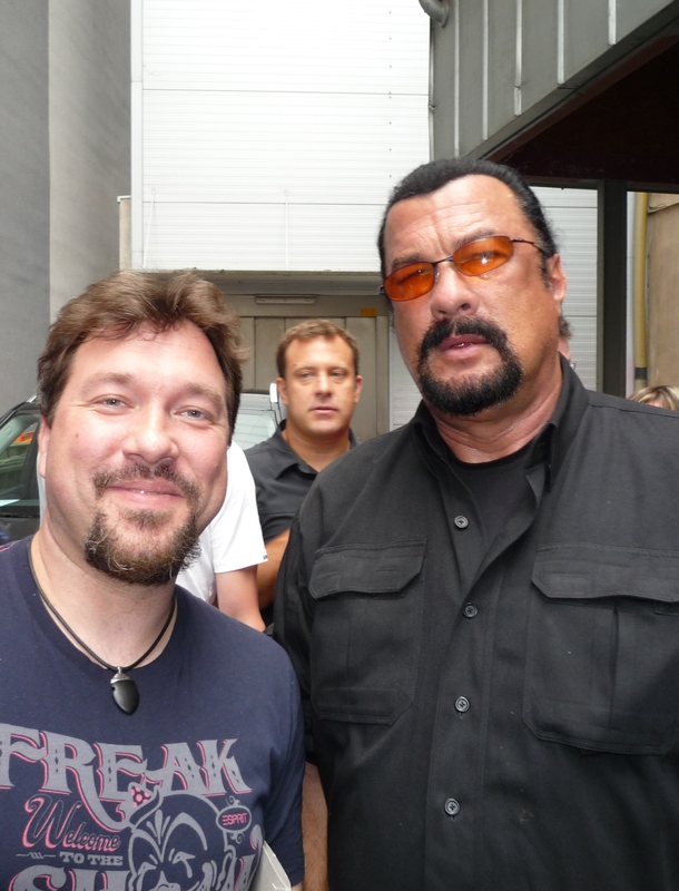 Steven Seagal Photo with RACC Autograph Collector RB-Autogramme Berlin Steven Seagal Photo with RACC Autograph Collector RB-Autogramme Berlin