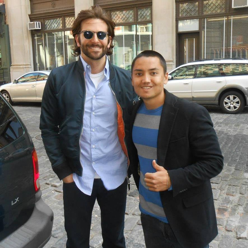 Bradley Cooper Photo with RACC Autograph Collector Blue Line Signatures