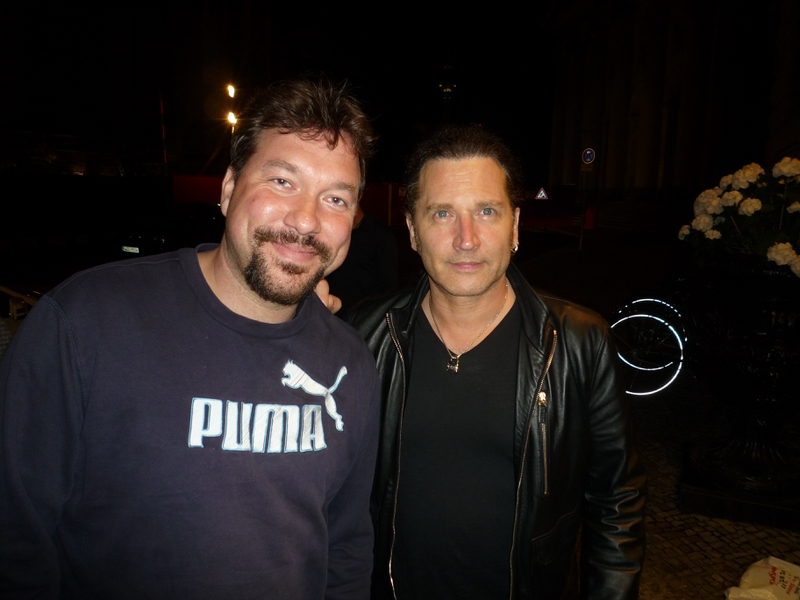 Eric Singer Photo with RACC Autograph Collector RB-Autogramme Berlin Eric Singer Photo with RACC Autograph Collector RB-Autogramme Berlin