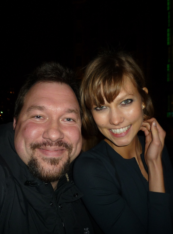 Karlie Kloss Photo with RACC Autograph Collector RB-Autogramme Berlin Karlie Kloss Photo with RACC Autograph Collector RB-Autogramme Berlin