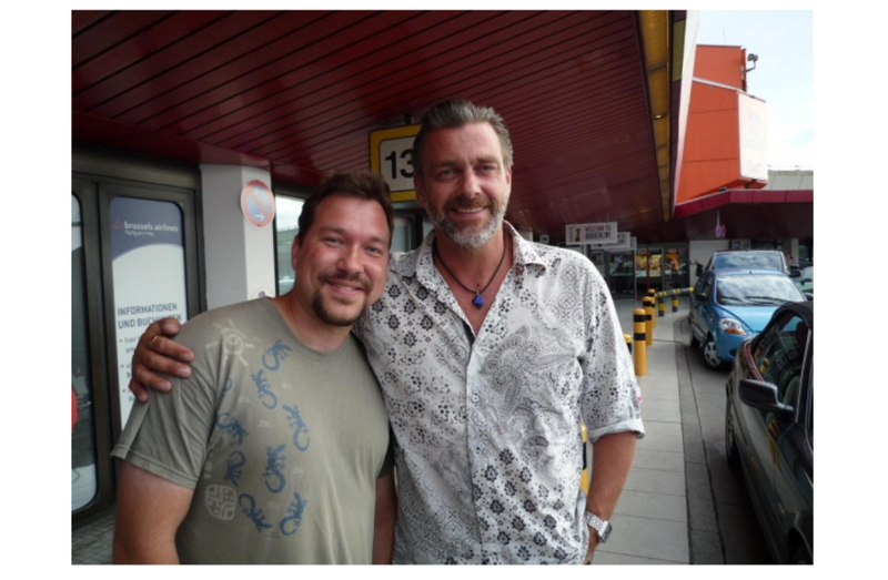 Ray Stevenson Photo with RACC Autograph Collector RB-Autogramme Berlin Ray Stevenson Photo with RACC Autograph Collector RB-Autogramme Berlin