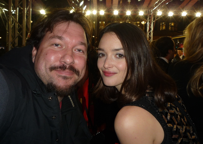Charlotte Le Bon Photo with RACC Autograph Collector RB-Autogramme Berlin Charlotte Le Bon Photo with RACC Autograph Collector RB-Autogramme Berlin