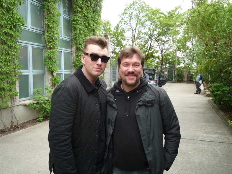 Sam Smith Photo with RACC Autograph Collector RB-Autogramme Berlin