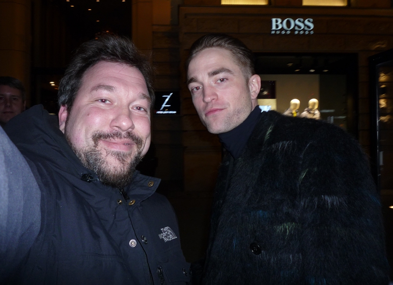 Robert Pattinson Photo with RACC Autograph Collector RB-Autogramme Berlin