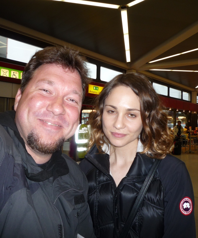 Tuppence Middleton Photo with RACC Autograph Collector RB-Autogramme Berlin Tuppence Middleton Photo with RACC Autograph Collector RB-Autogramme Berlin