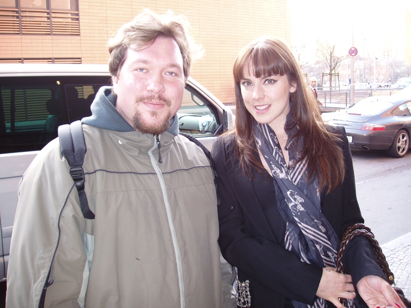 Mel C Photo with RACC Autograph Collector RB-Autogramme Berlin Mel C Photo with RACC Autograph Collector RB-Autogramme Berlin