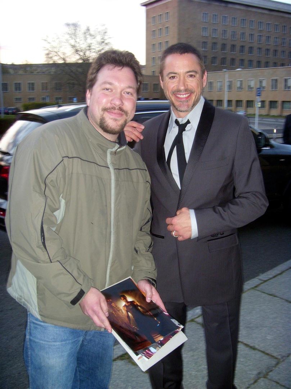 Robert Downey Jr. Photo with RACC Autograph Collector RB-Autogramme Berlin