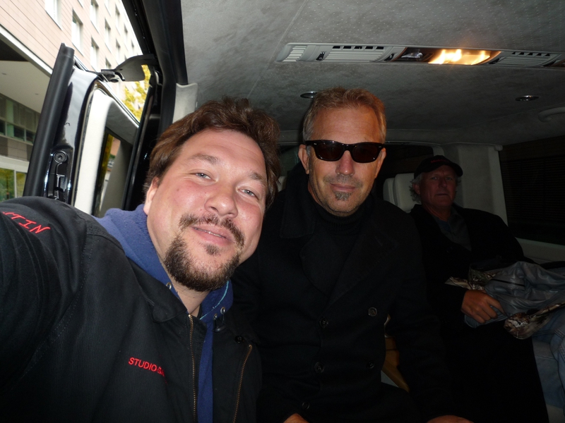 Kevin Costner Photo with RACC Autograph Collector RB-Autogramme Berlin