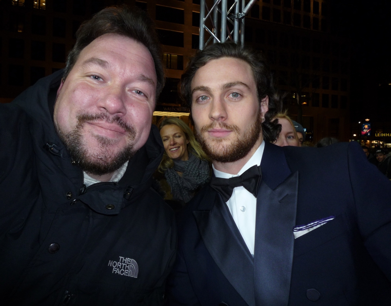 Aaron Taylor-Johnson Photo with RACC Autograph Collector RB-Autogramme Berlin