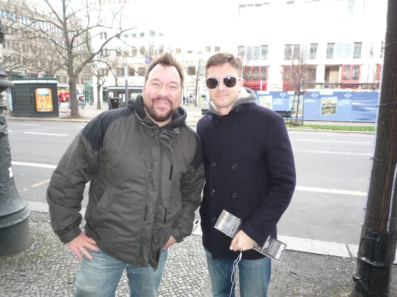 Topher Grace Photo with RACC Autograph Collector RB-Autogramme Berlin
