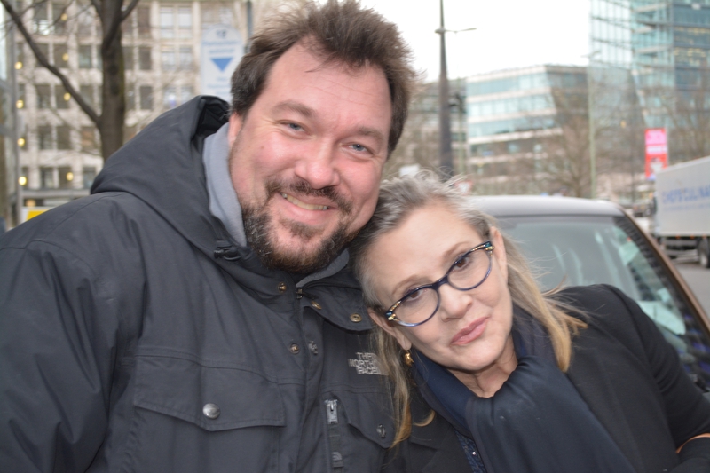 Carrie Fisher Photo with RACC Autograph Collector RB-Autogramme Berlin Carrie Fisher Photo with RACC Autograph Collector RB-Autogramme Berlin