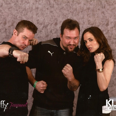 Eliza Dushku Autograph Profile
