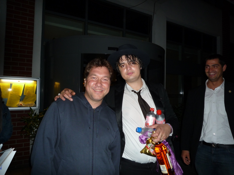 Pete Doherty Photo with RACC Autograph Collector RB-Autogramme Berlin