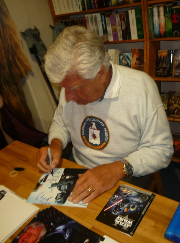 Dave Prowse Photo with RACC Autograph Collector RB-Autogramme Berlin Dave Prowse Photo with RACC Autograph Collector RB-Autogramme Berlin
