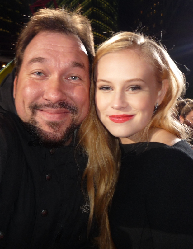 Danika Yarosh Photo with RACC Autograph Collector RB-Autogramme Berlin Danika Yarosh Photo with RACC Autograph Collector RB-Autogramme Berlin