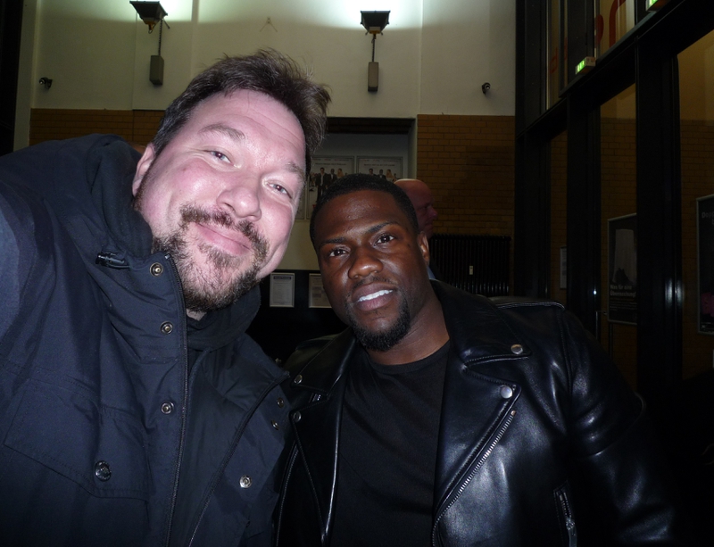 Kevin Hart Photo with RACC Autograph Collector RB-Autogramme Berlin