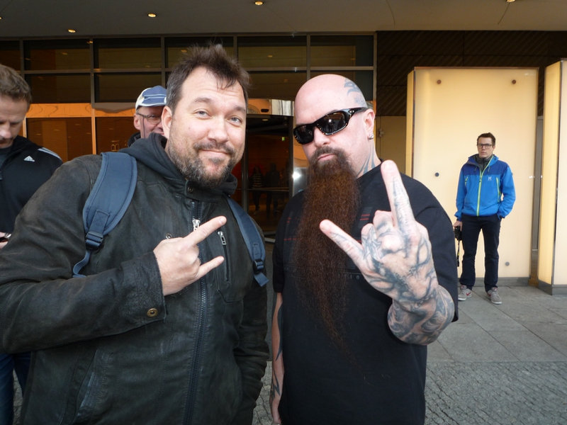 Kerry King Photo with RACC Autograph Collector RB-Autogramme Berlin Kerry King Photo with RACC Autograph Collector RB-Autogramme Berlin