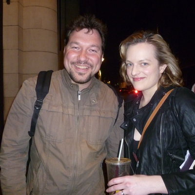 Elisabeth Moss Autograph Profile