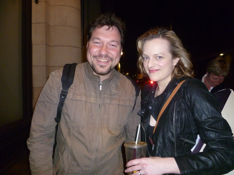 Elisabeth Moss Photo with RACC Autograph Collector RB-Autogramme Berlin Elisabeth Moss Photo with RACC Autograph Collector RB-Autogramme Berlin