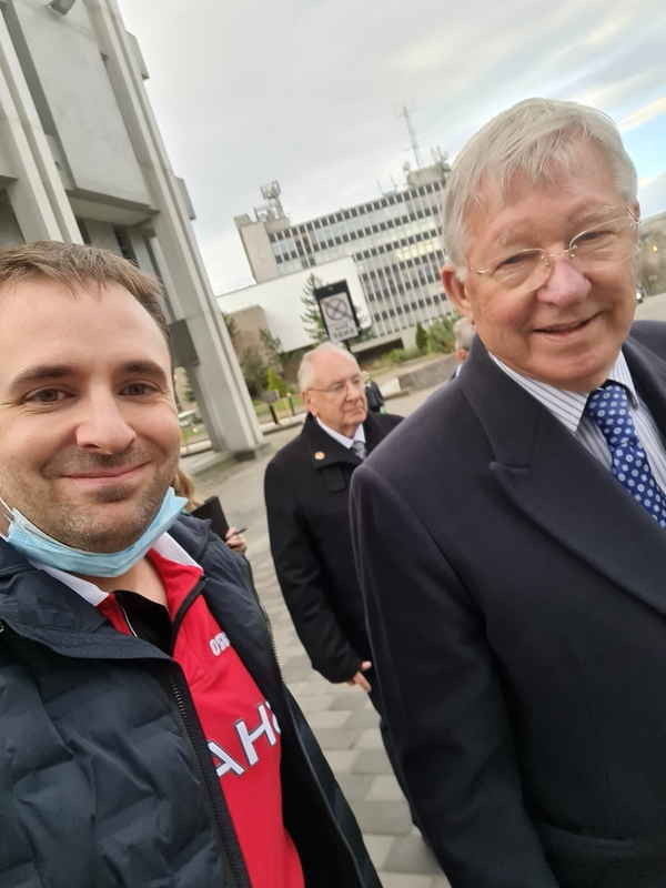 Alex Ferguson Photo with RACC Autograph Collector Abz Autographs