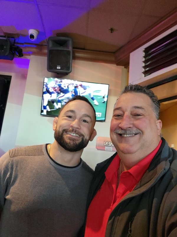 Frankie Edgar Photo with RACC Autograph Collector Baseball Cards of Brick Frankie Edgar Photo with RACC Autograph Collector Baseball Cards of Brick