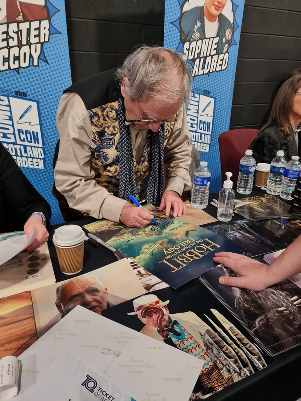 Sylvester McCoy Signing Autograph for RACC Autograph Collector Abz Autographs