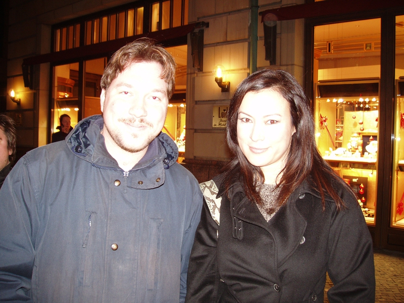 Jennifer Tilly Photo with RACC Autograph Collector RB-Autogramme Berlin Jennifer Tilly Photo with RACC Autograph Collector RB-Autogramme Berlin