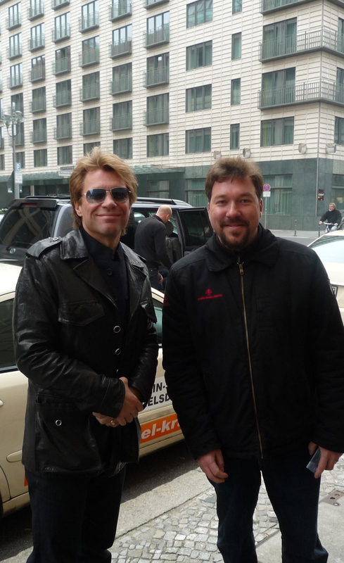 Jon Bon Jovi Photo with RACC Autograph Collector RB-Autogramme Berlin