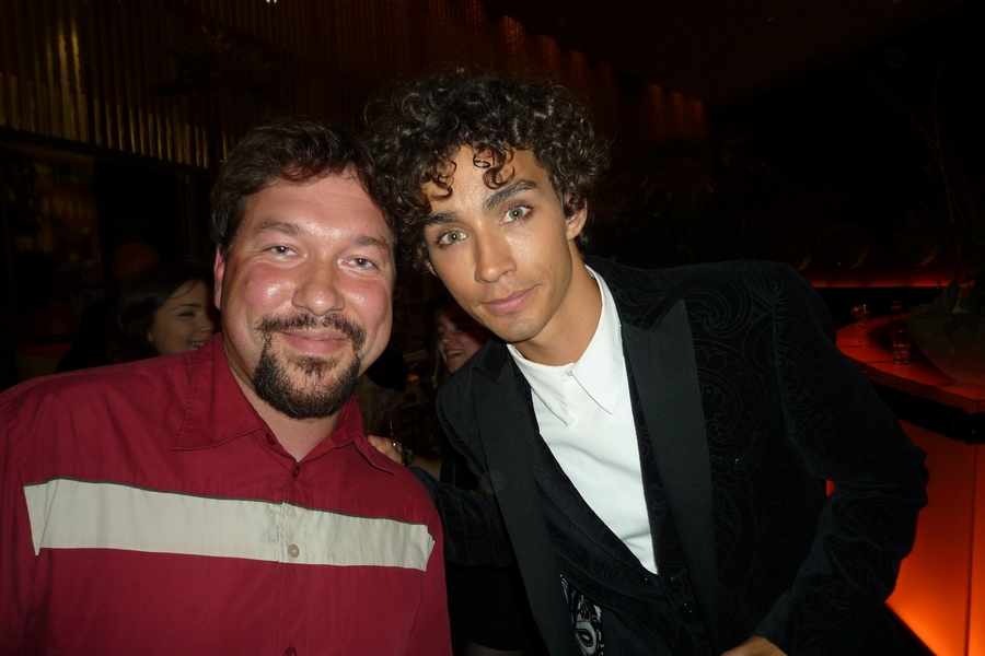 Robert Sheehan