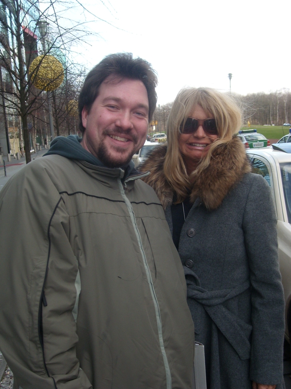 Goldie Hawn Photo with RACC Autograph Collector RB-Autogramme Berlin