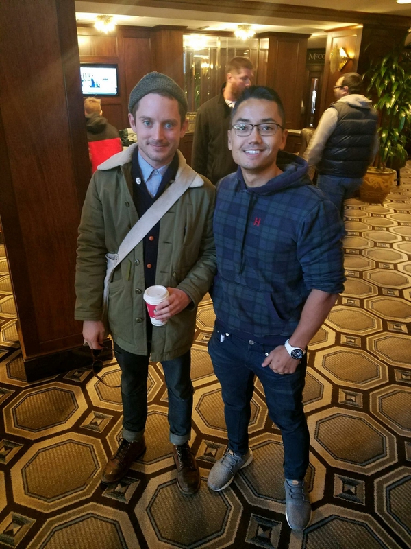 Elijah Wood Photo with RACC Autograph Collector Blue Line Signatures