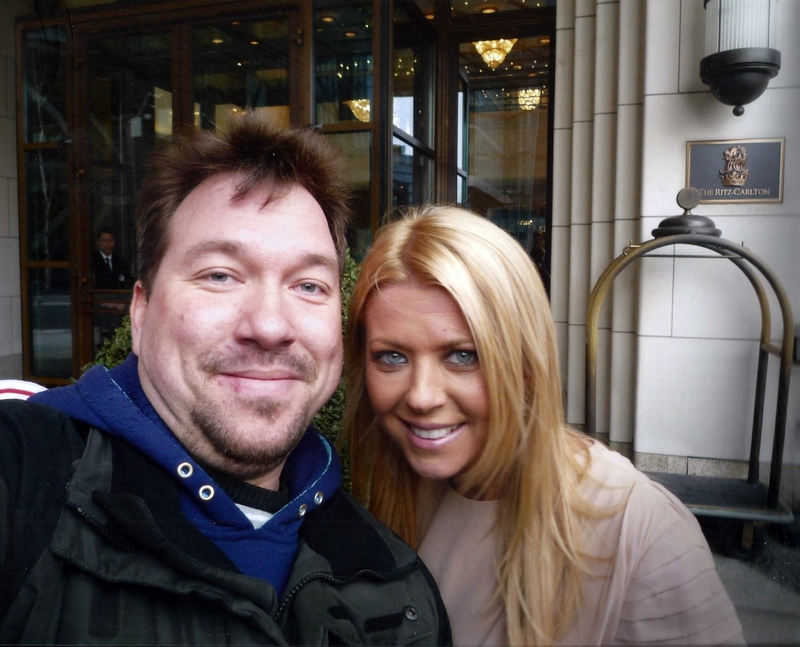 Tara Reid Photo with RACC Autograph Collector RB-Autogramme Berlin Tara Reid Photo with RACC Autograph Collector RB-Autogramme Berlin