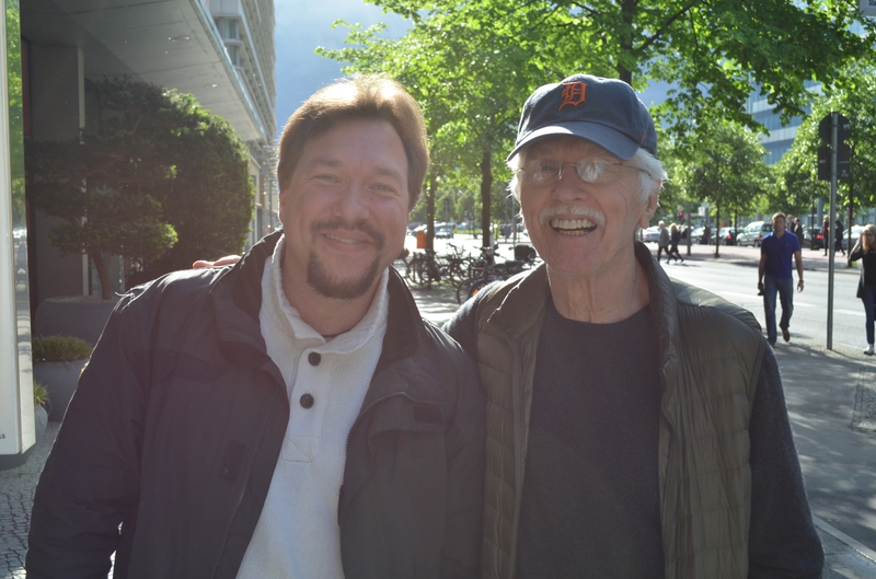 Tom Skerritt Photo with RACC Autograph Collector RB-Autogramme Berlin Tom Skerritt Photo with RACC Autograph Collector RB-Autogramme Berlin