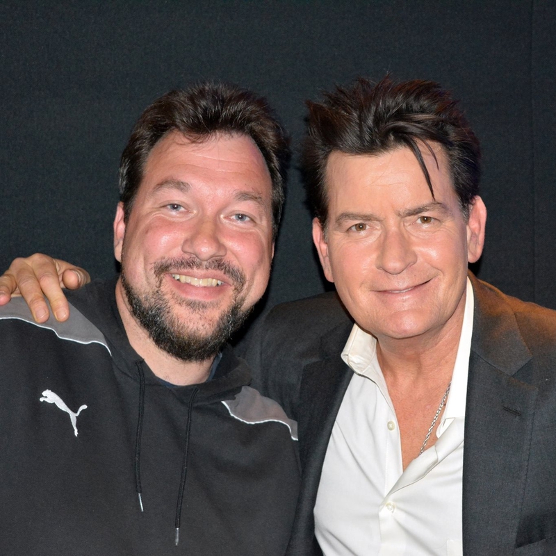 Charlie Sheen Photo with RACC Autograph Collector RB-Autogramme Berlin