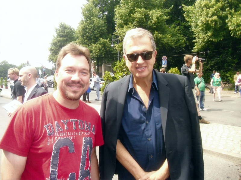Mario Testino Photo with RACC Autograph Collector RB-Autogramme Berlin Mario Testino Photo with RACC Autograph Collector RB-Autogramme Berlin