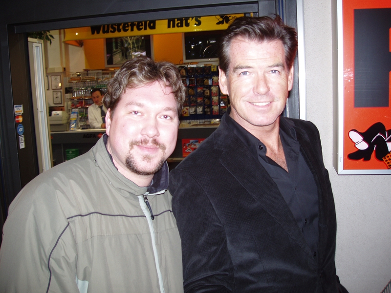 Pierce Brosnan Photo with RACC Autograph Collector RB-Autogramme Berlin