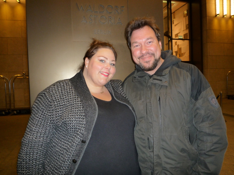 Chrissy Metz Photo with RACC Autograph Collector RB-Autogramme Berlin
