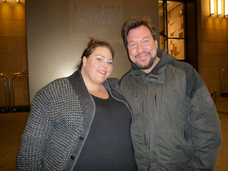 Chrissy Metz Photo with RACC Autograph Collector RB-Autogramme Berlin Chrissy Metz Photo with RACC Autograph Collector RB-Autogramme Berlin