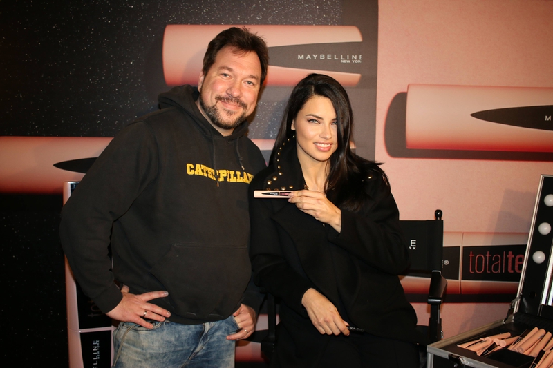 Adriana Lima Photo with RACC Autograph Collector RB-Autogramme Berlin