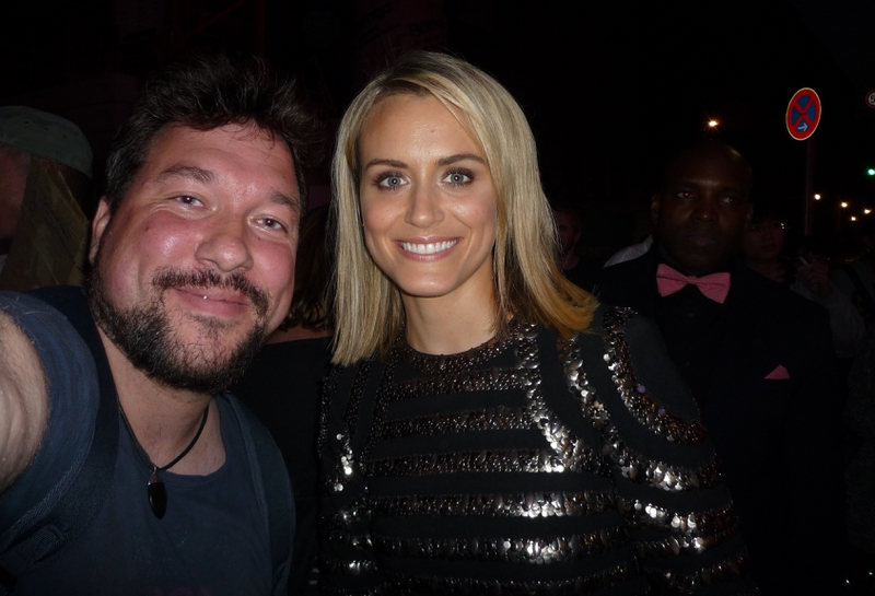 Taylor Schilling Photo with RACC Autograph Collector RB-Autogramme Berlin Taylor Schilling Photo with RACC Autograph Collector RB-Autogramme Berlin