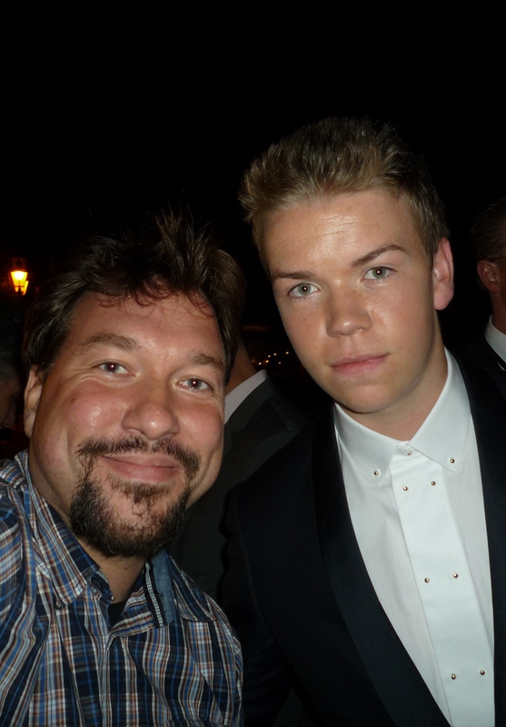 Will Poulter Photo with RACC Autograph Collector RB-Autogramme Berlin