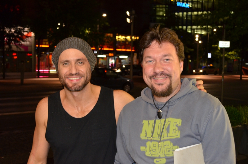 Edgar Ramirez Photo with RACC Autograph Collector RB-Autogramme Berlin Edgar Ramirez Photo with RACC Autograph Collector RB-Autogramme Berlin