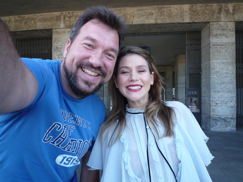 Yael Stone Photo with RACC Autograph Collector RB-Autogramme Berlin